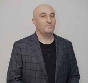 როინ კვიწინაშვილი